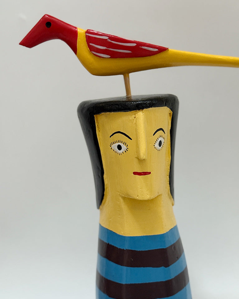 Cabeça amarela c/ listra azul e preta (madeira)