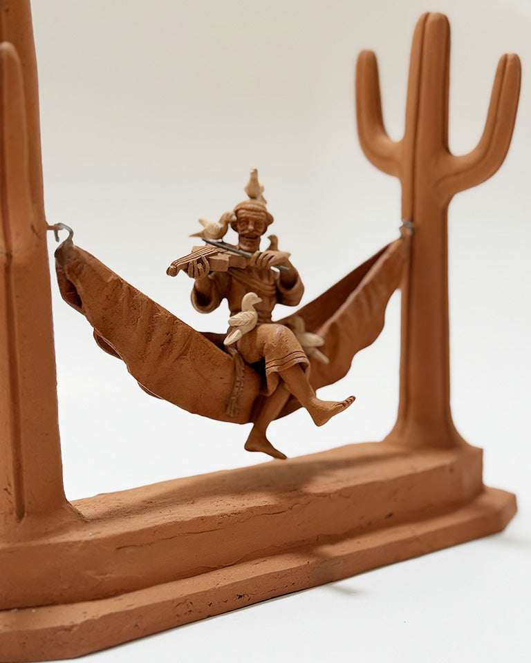 São Francisco na rede c/ violino e pássaros (cerâmica)