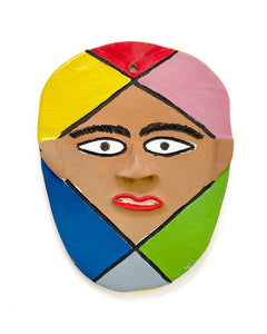 Máscara em cerâmica (amarelo, vermelho, rosa, azuis e verde)