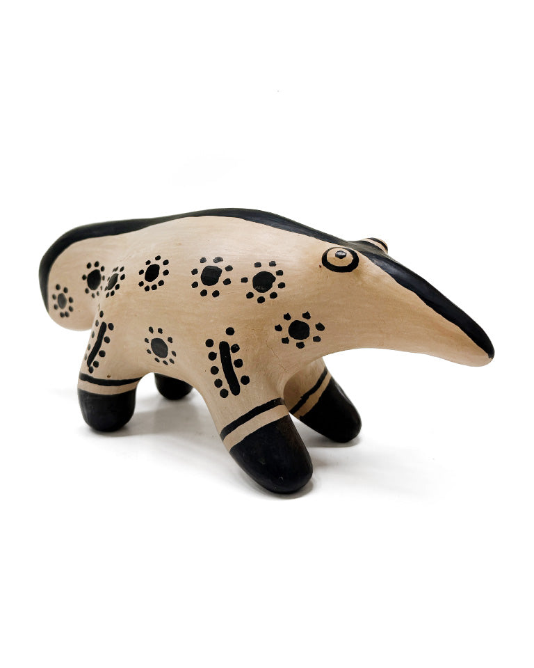 Tamanduá (cerâmica) c/ grafismos – Etnia Waurá