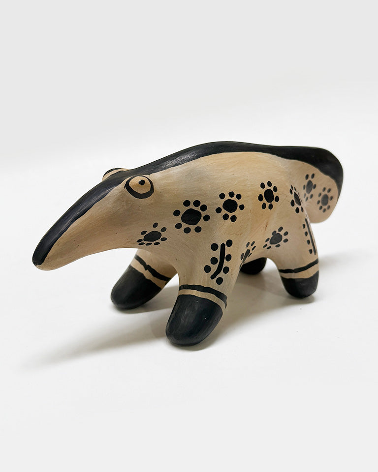 Tamanduá (cerâmica) c/ grafismos – Etnia Waurá