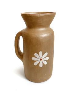 Jarra/vaso marrom com flor branca (grande) – Vale do Jequitinhonha