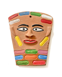 Máscara em cerâmica (amarelo, rosa, azul, verde, vermelho e branco)